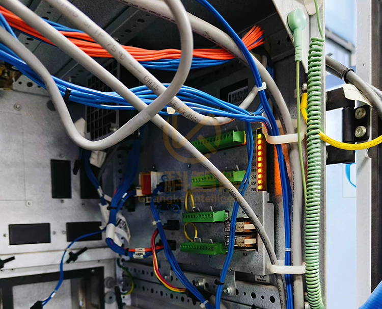 ABB安全面板DSQC643 3HAC024488-001維修后上機(jī)測(cè)試 ABB安全面板DSQC643 3HAC024488-001維修后上機(jī)測(cè)試